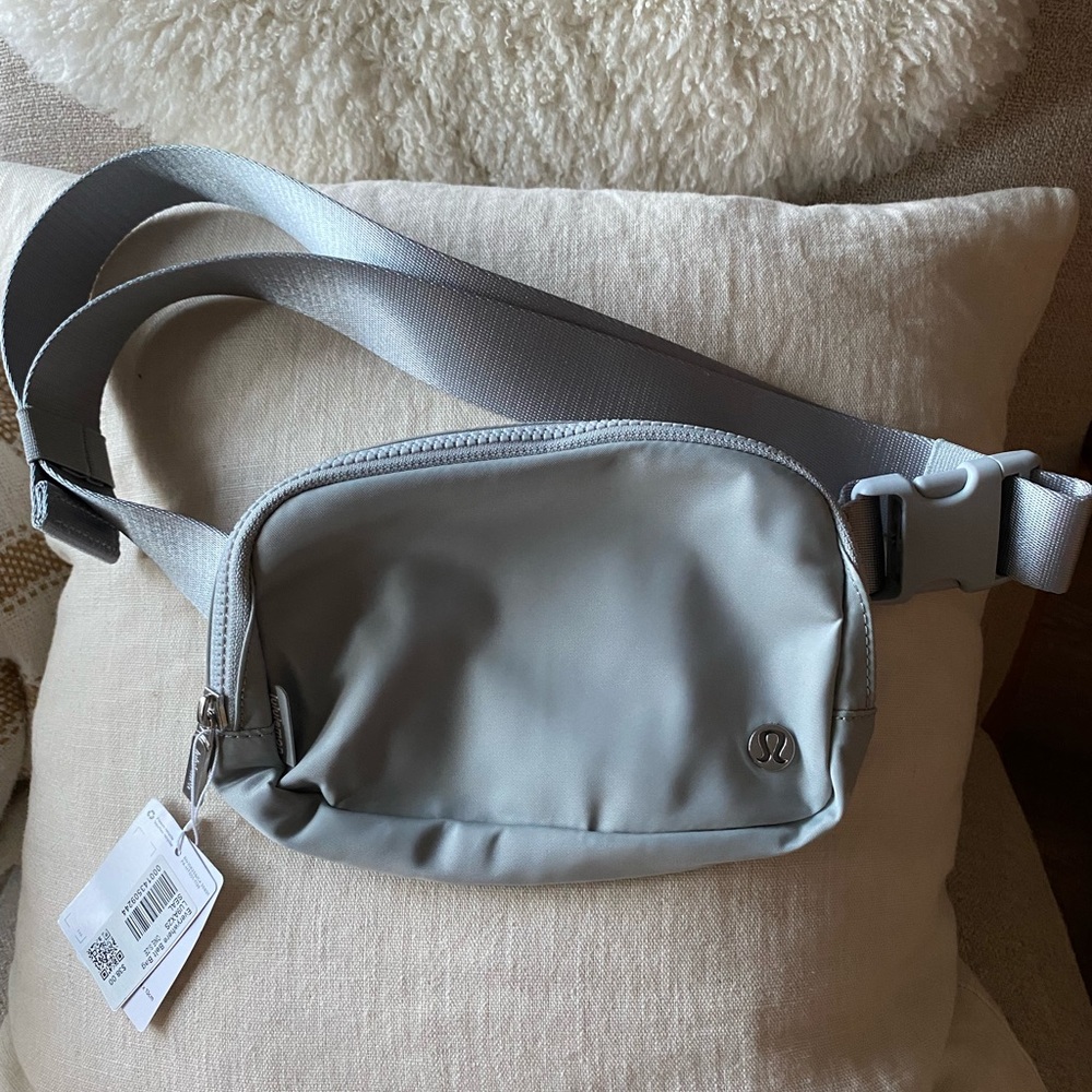 Lululemon belt bag